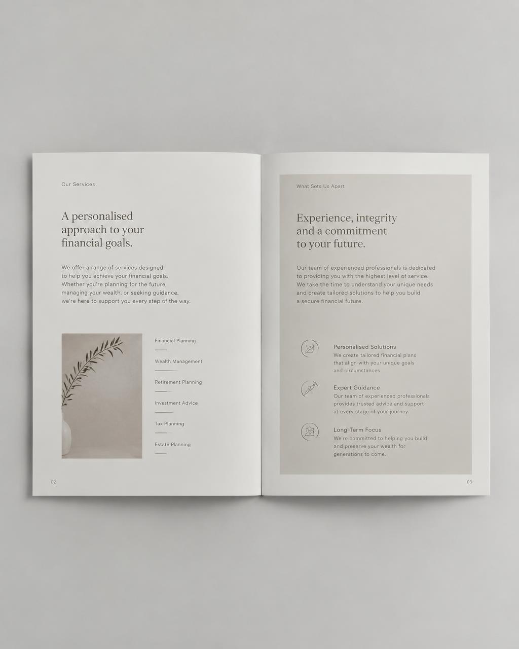 Aufgeschlagene Broschüre aus einem Printprojekt